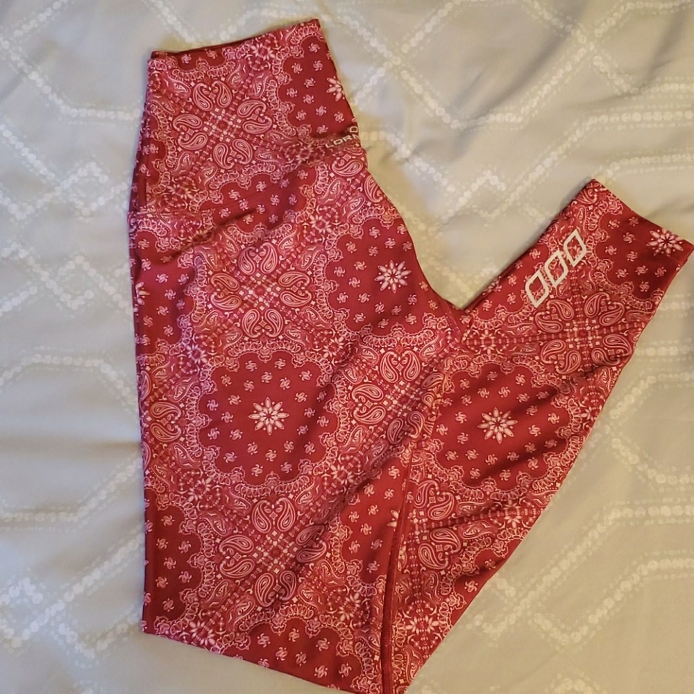 Lorna Jane full length tights.